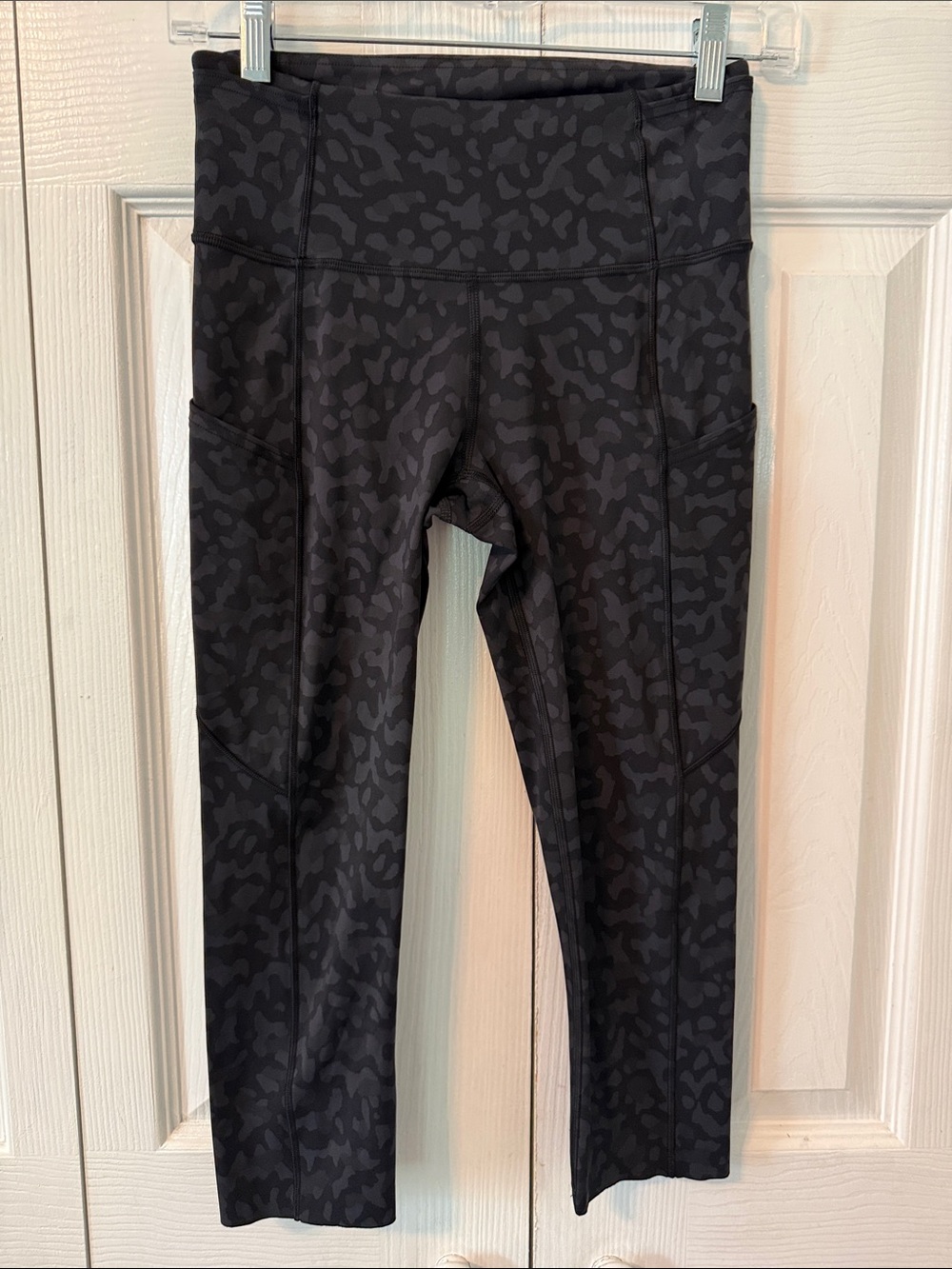 lululemon Align Camo High-Rise Crop 17" Sz 4